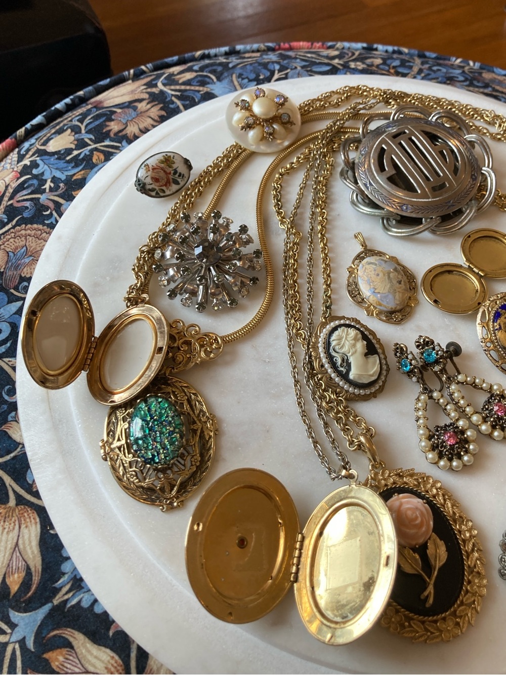 Vintage, Mid-Century & Art Deco Costume Jewelry Lot - Picture 8 of 12